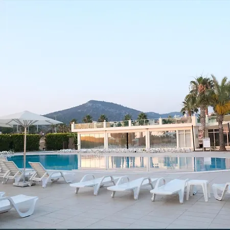 Szálloda Kharma Beach Club Spa Apollonium Bay *